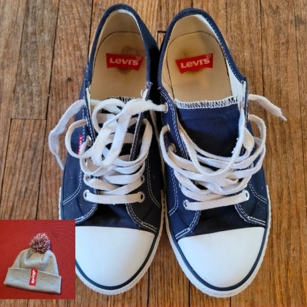 Levi's Sneakers w/Hat